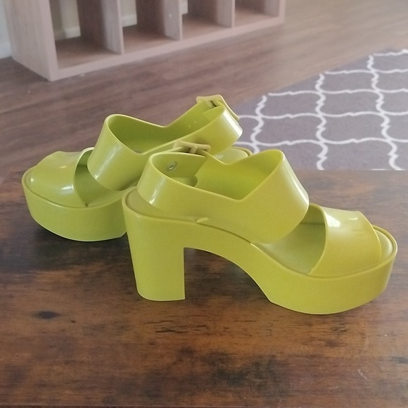 Melissa Jelly shoes - Picture 2 of 2